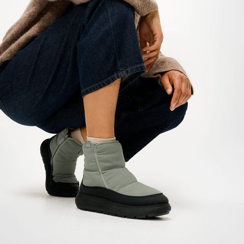FitFlop - iQ-Comff Water-Resistant Nylon Bootie Boots