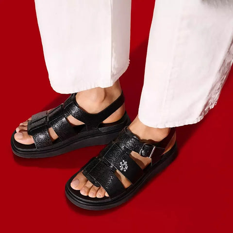 FitFlop - Gen-FF X Keith Haring Leather Fisherman Sandals