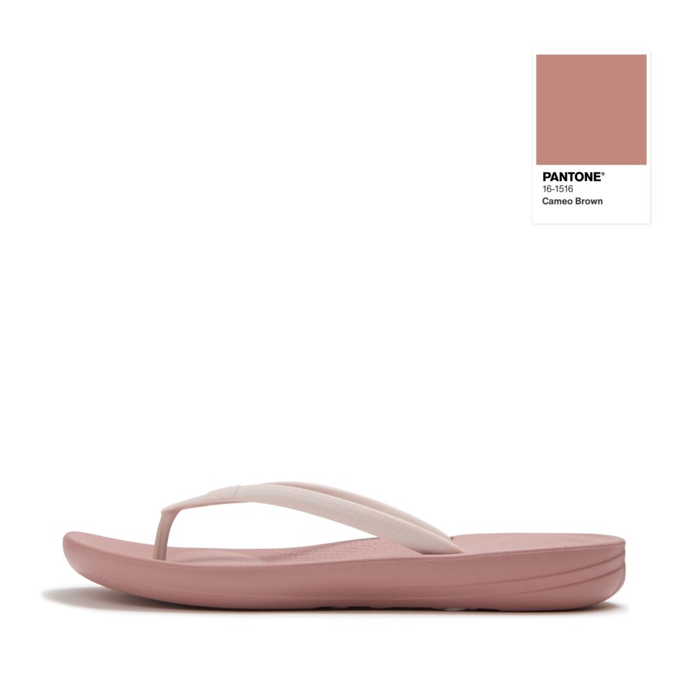 FitFlop - iQushion X Pantone Toe-Posts