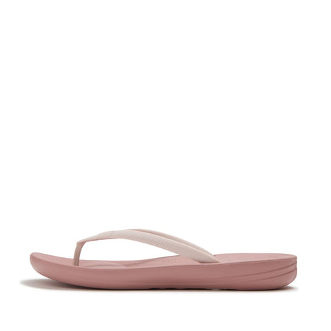 FitFlop - iQushion X Pantone Toe-Posts