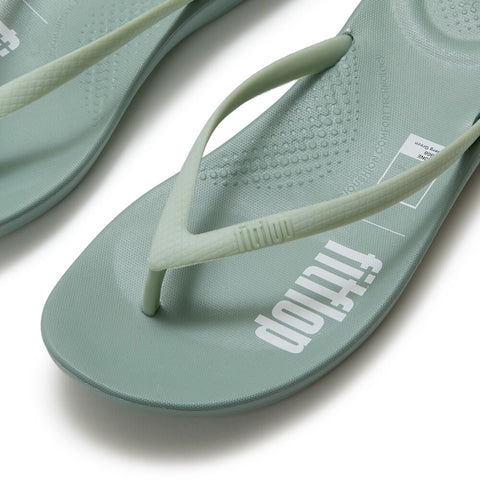 FitFlop - iQushion X Pantone Toe-Posts