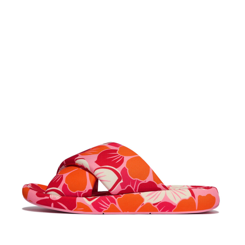 FitFlop - iQushion D-Luxe Padded Flowerz Cross Slides