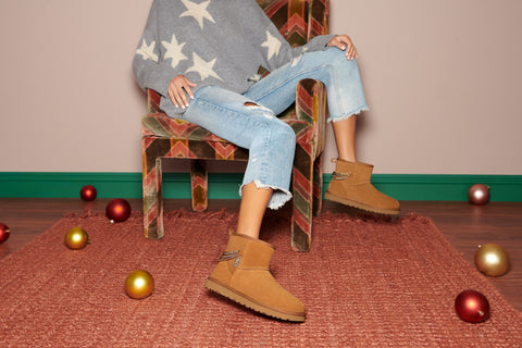 UGG - Womens Classic Mini Chains Boot