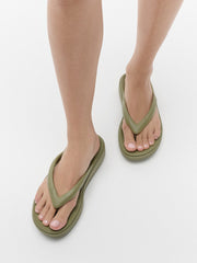 FitFlop - Relieff Recovery Toe-Post Sandals