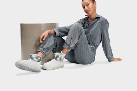 UGG - Womens Classic Mini Sequin Star